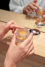 Заредете изображение във визуализатора на галерията – Gold Mask