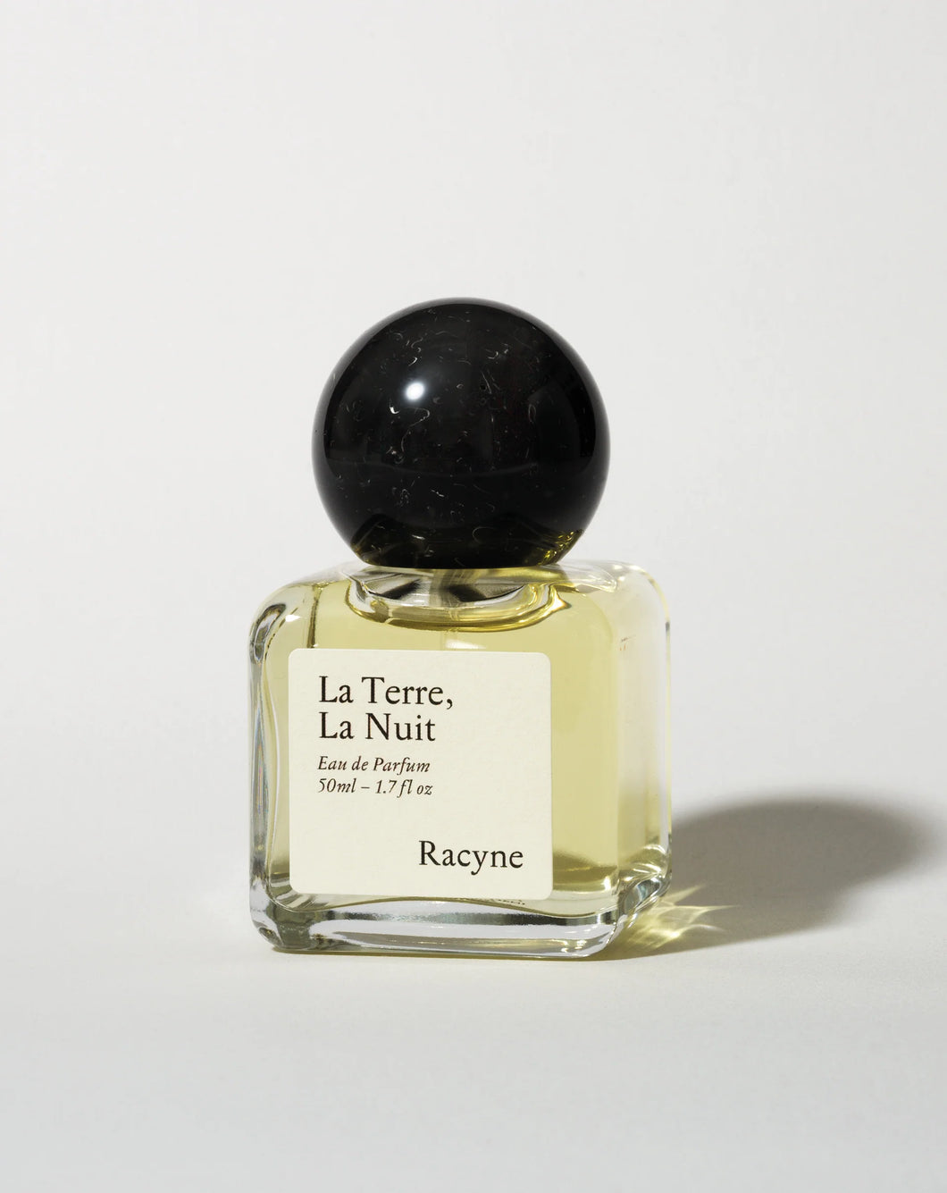 Racyne La terre, La nuit